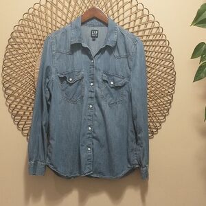 GAP Ladies Denim Western Style Pearl Snap Button down Large